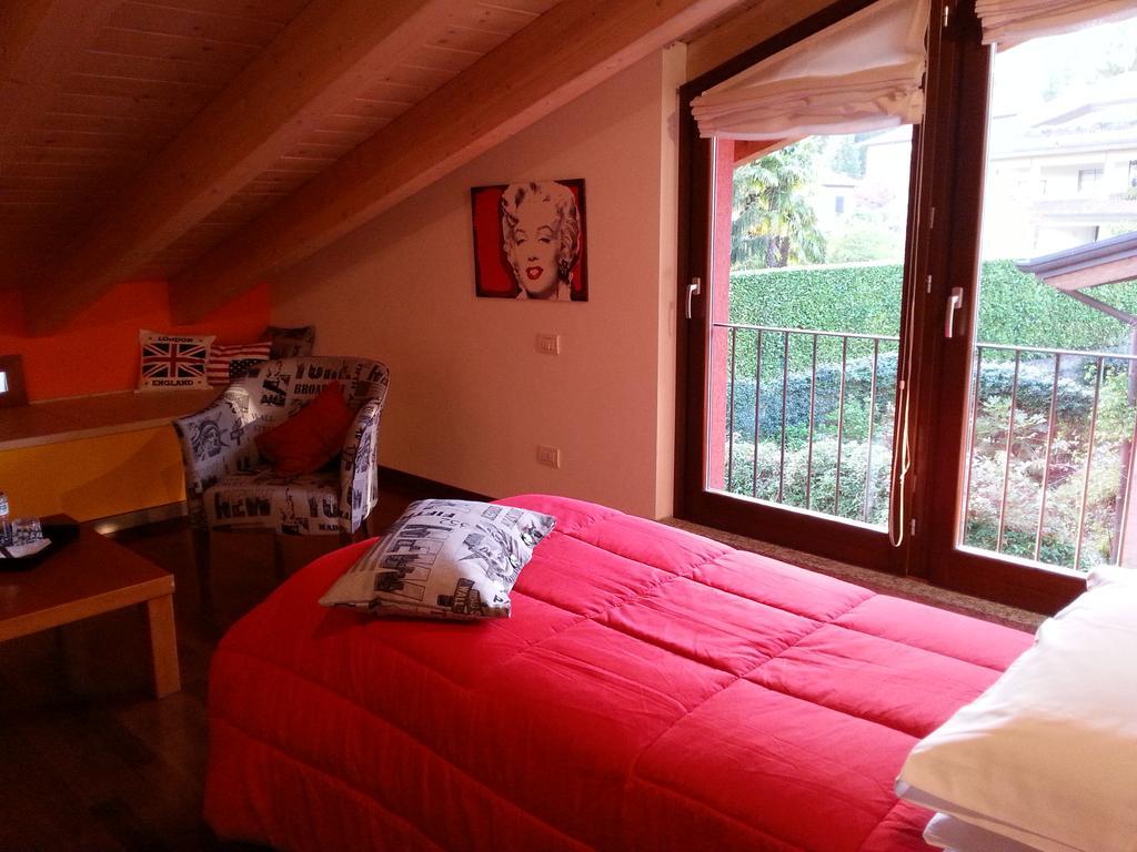 B&B Douglas House Varese Zewnętrze zdjęcie